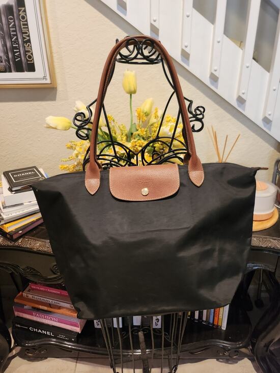 Longchamp Handbags - Longchamp Le Pliage tote bag